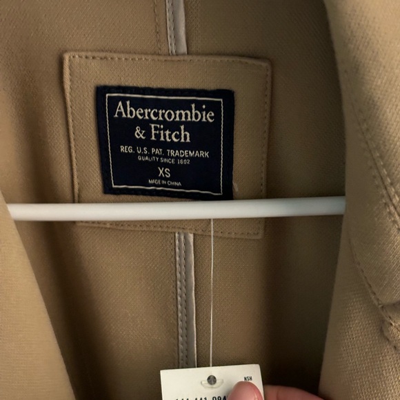 Coat - Picture 4 of 4